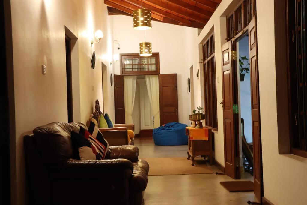 Colonial Residence Kandy Villa Eksteriør billede